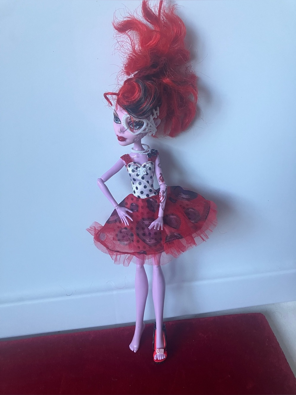 Monster High Operetta Doll Dot Dead Gorgeous G1 Polka Dot Dress Mask Red Heels.